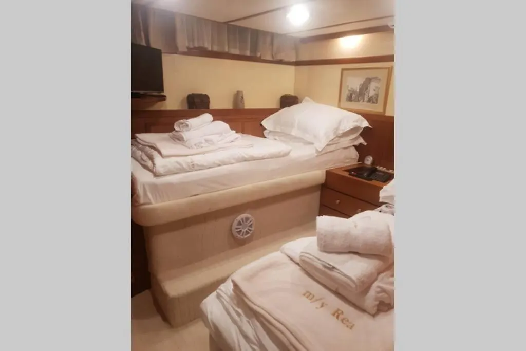 Hotel Motor Boat Paloma Rea Trogir Botel